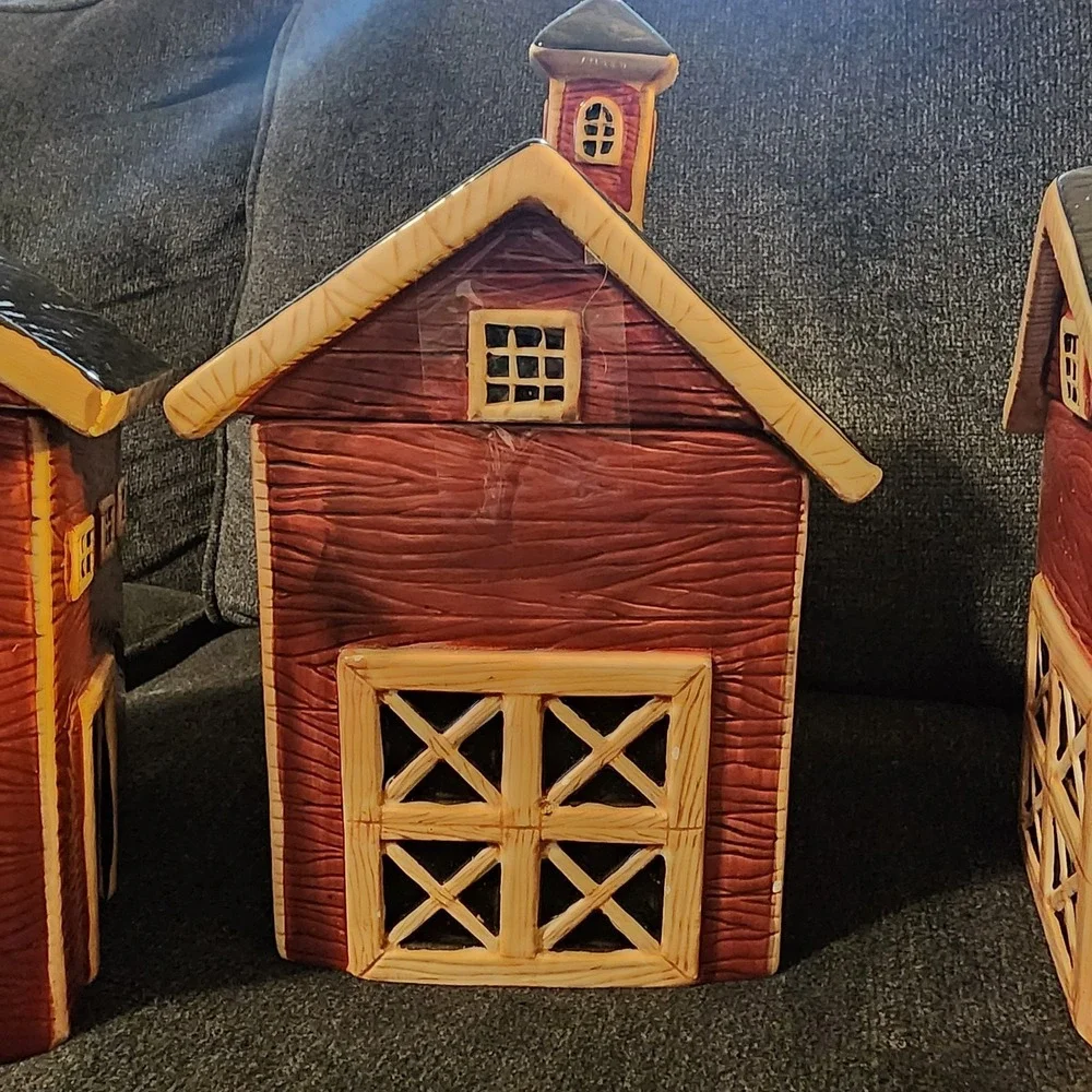 Vintage Sakura Majesticware Ceramic Red Barn Cookie Jar‎ Rustic Hand-Painted!